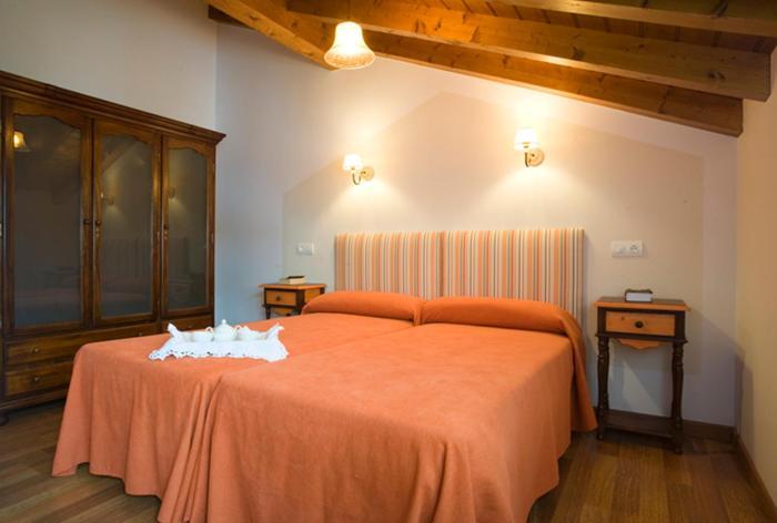 Hotel La Fonda de Bustio Chambre photo